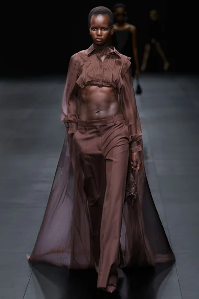 Look 8